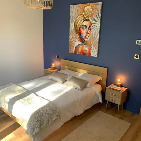 D Hotes Au Calme Avec Piscine Et Jacuzzi Pensión